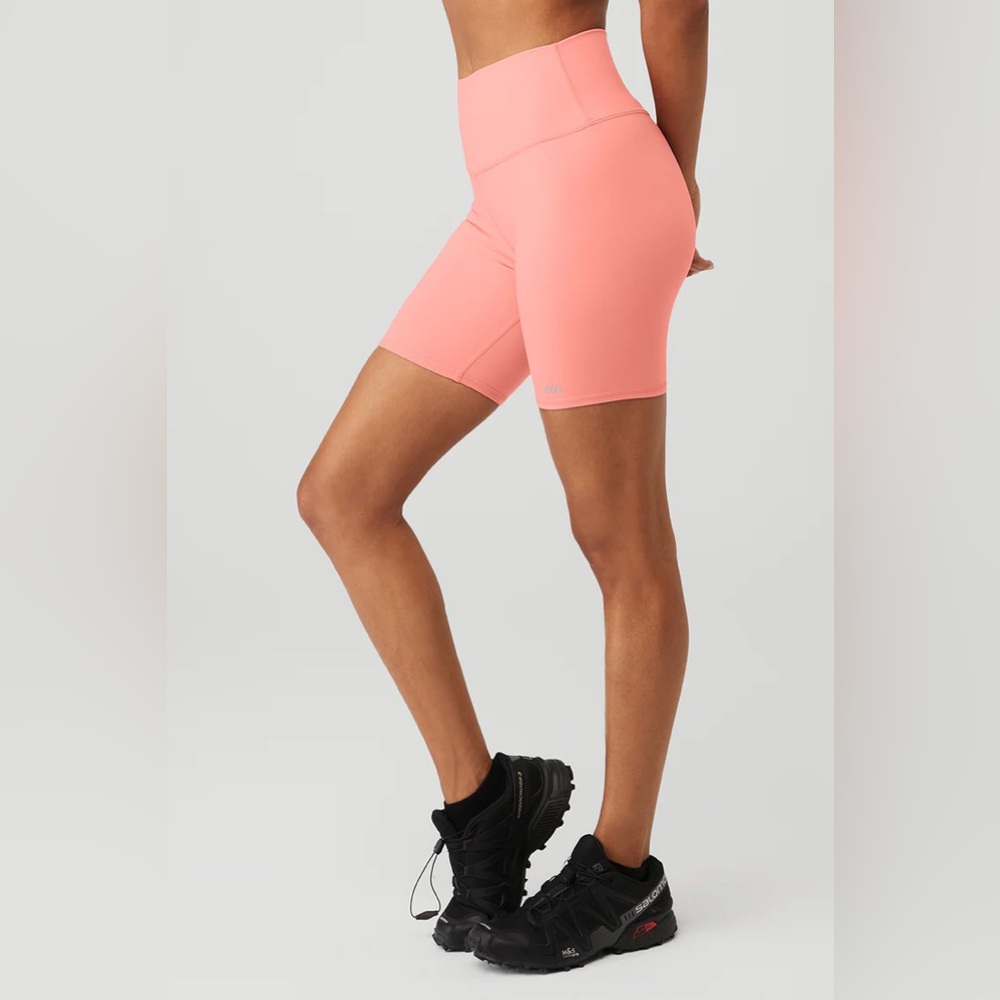 Alo 7" High-Waist Biker Short - Size S - Strawberry Lemonade color